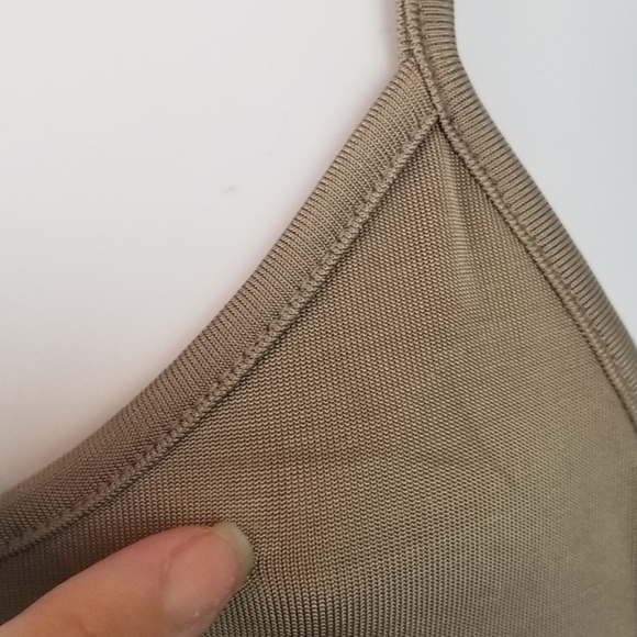 ♥️ 3/$25 Victoria Secret Top - Picture 5 of 7